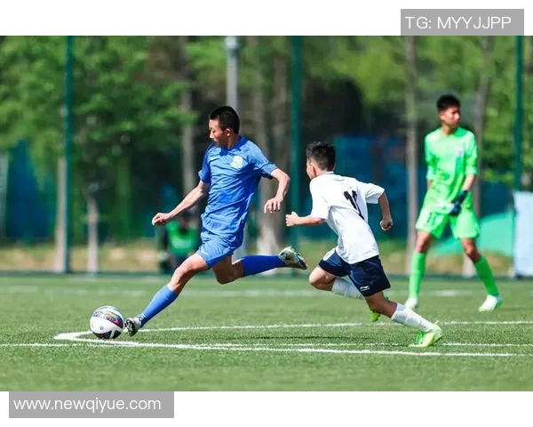 赛后分析：上海足球队与西安足球队在比赛中的战术意识与表现对比